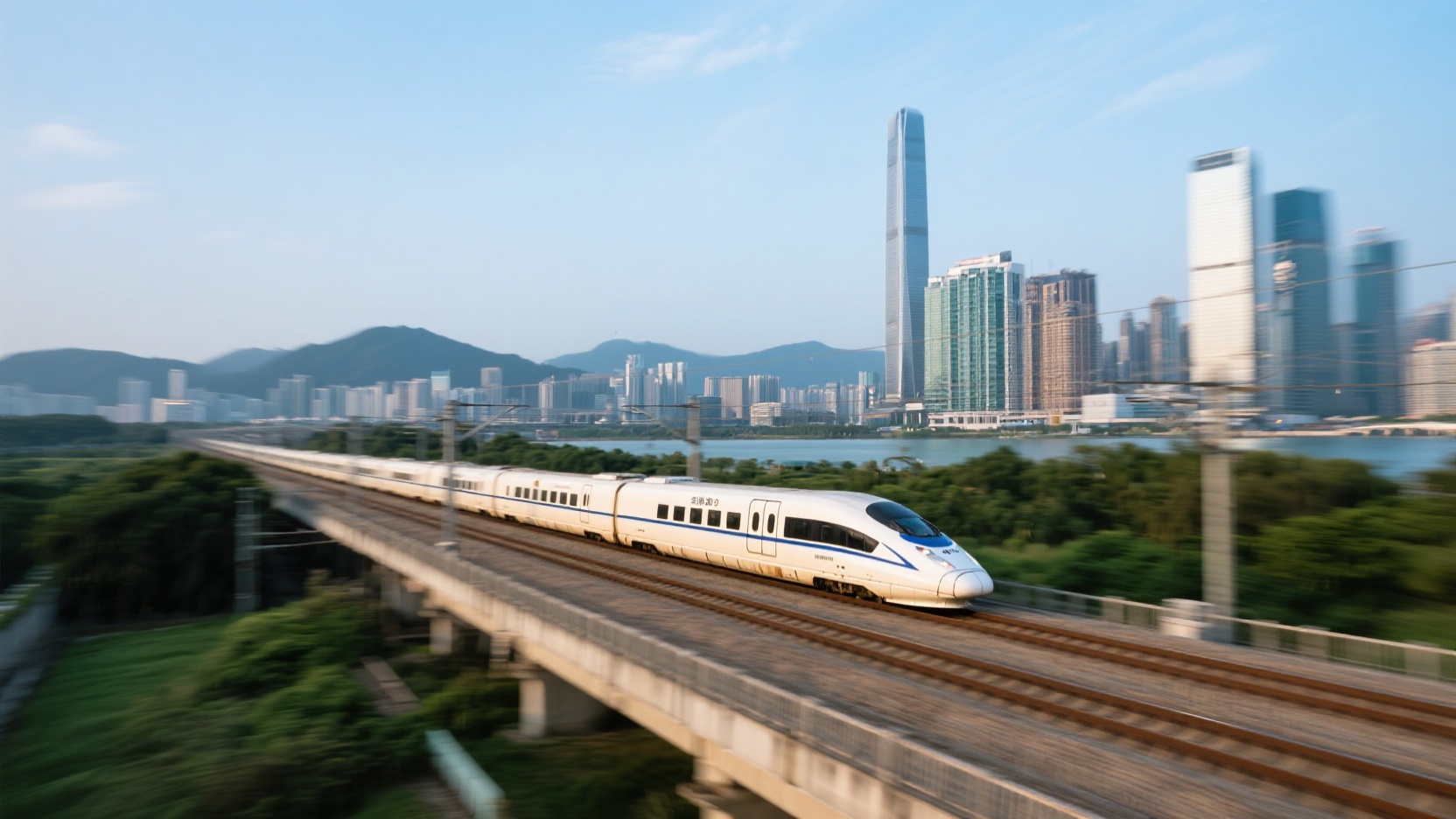 香港青年体验深圳北高铁仅需19分钟